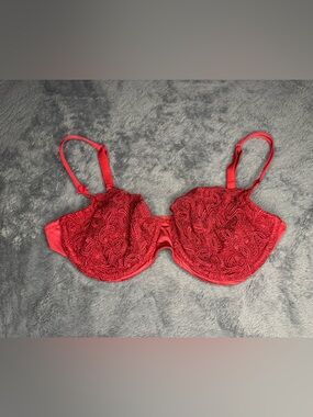 Vintage Victoria's Secret Red Lace Underwire Bra